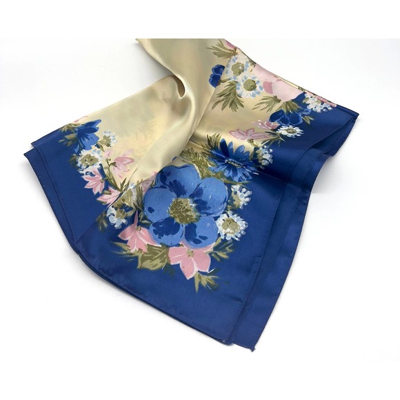 Vintage Floral Floral Scarf with Gold Background - Picture 8 of 10